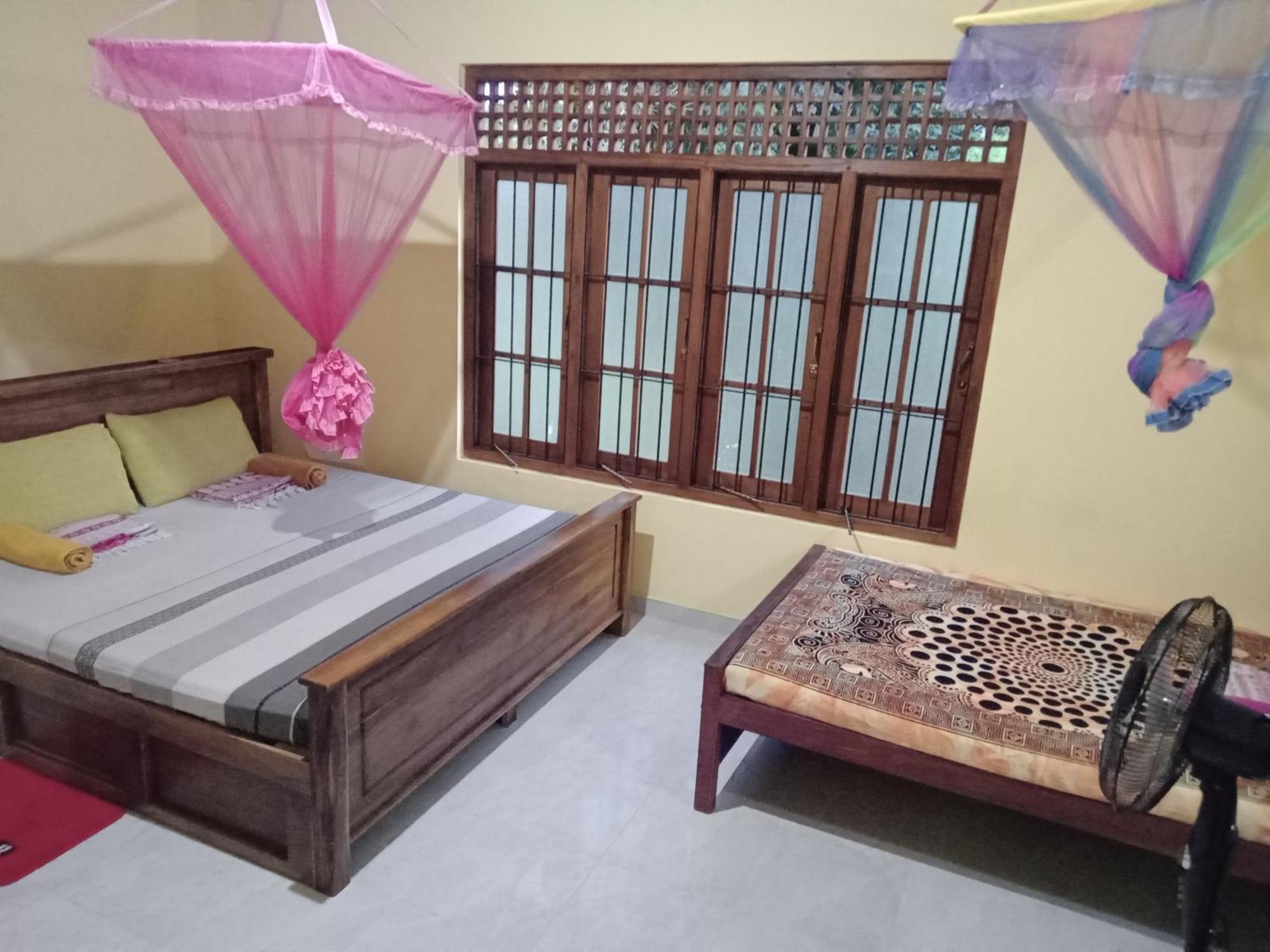 Jungle Village Homestay Pinnawala  Quarto foto